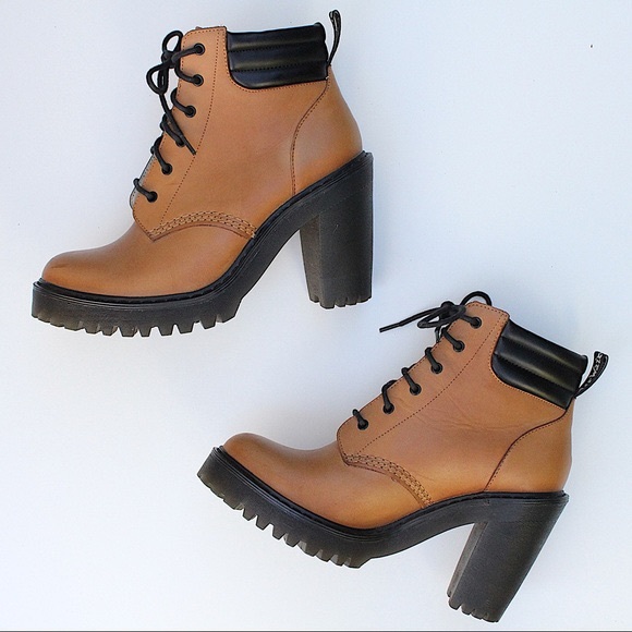 Dr. Martens Shoes - NWOB DR. MARTENS PERSEPHONE Platform leather heel IN TAN sz 9 (us) brand new